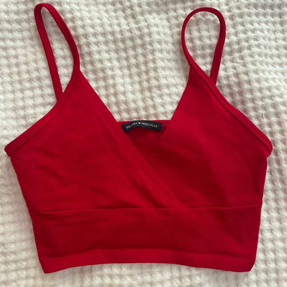 Brandy Melville/John Galt cropped red V-neck shirt🔥